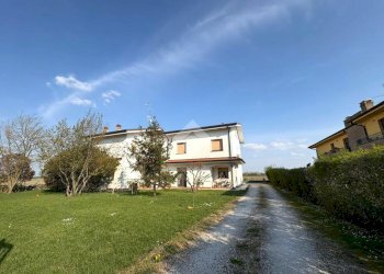 Trilocale Via Quattrocase, Poggio Rusco - foto 1