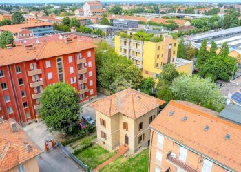 Villa Via Aldo Dall'Aglio, Reggio nell'Emilia - photo 4