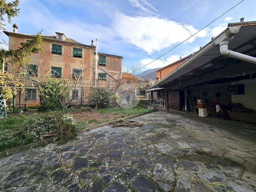 Three-family Villa Via di Pomata, Genova (neighborhood San Desiderio) - photo 2