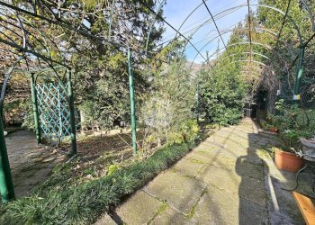 Three-family Villa Via di Pomata, Genova (neighborhood San Desiderio) - photo 3