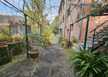 Three-family Villa Via di Pomata, Genova (neighborhood San Desiderio) - photo 4