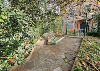 Three-family Villa Via di Pomata, Genova (neighborhood San Desiderio) - photo 8