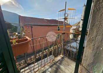 Three-family Villa Via di Pomata, Genova (neighborhood San Desiderio) - photo 12