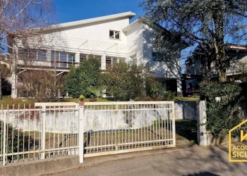 Foto 1 - Villa Via Stoppani, Vergiate - foto 1