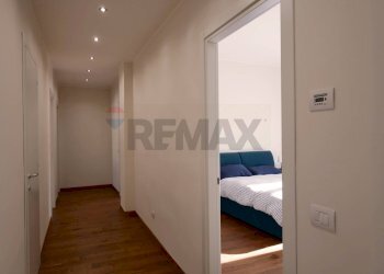 Hall / corridoio - Quadrilocale Via Montegrappa
 
7, Valenzano - foto 10