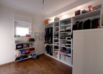 Cabina armadio - Quadrilocale Via Montegrappa
 
7, Valenzano - foto 16