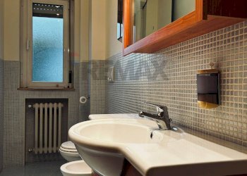 Bagno - Ufficio Via Michele Mitolo
 
9, Bari - foto 19