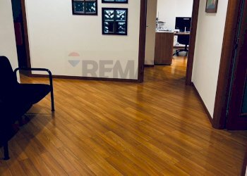 Hall / corridoio - Ufficio Via Michele Mitolo
 
9, Bari - foto 20