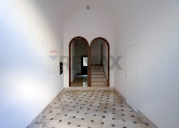 Hall / corridoio - Casa indipendente Via Ugo Foscolo
 
28/30/32, Terlizzi - foto 3