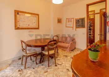 Sala da pranzo - Appartamento Via De Viti De Marco
 
21, Bari - foto 3