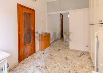 Stanza vuota - Appartamento Via De Viti De Marco
 
21, Bari - foto 6