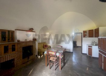 Sala da pranzo - Azienda agricola Santeramo in Colle - foto 13