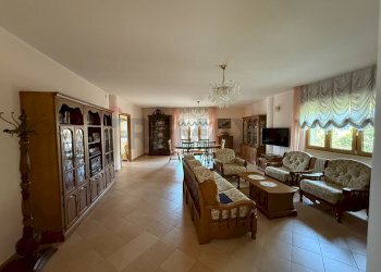 Soggiorno - Villa a Schiera VIA STRETTOLONE, Grassano - foto 7