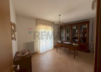 Sala da pranzo - Villa a Schiera VIA STRETTOLONE, Grassano - foto 8