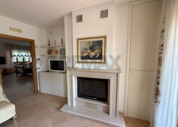 Soggiorno - Villa a Schiera VIA STRETTOLONE, Grassano - foto 20