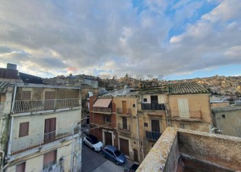 Edificio all\'aperto - Casa indipendente Via Acquanuova
127, Caltagirone - foto 17