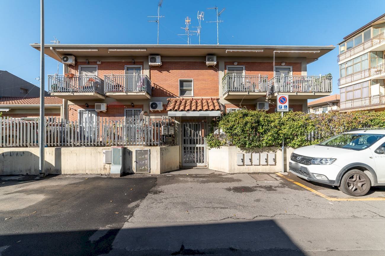 Edificio all\'aperto - Quadrilocale Via Gaetano Costa
 
3, Belpasso - foto 1