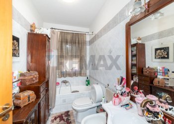 Bagno - Quadrilocale Via Gaetano Costa
 
3, Belpasso - foto 17