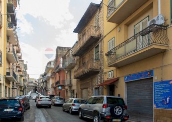 Edificio all\'aperto - Independent house Via Solferino
 
24-26, Lentini - photo 4