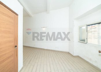 Stanza vuota - Casa semi indipendente Via Sgroppillo
 
47/49, San Gregorio di Catania - foto 24