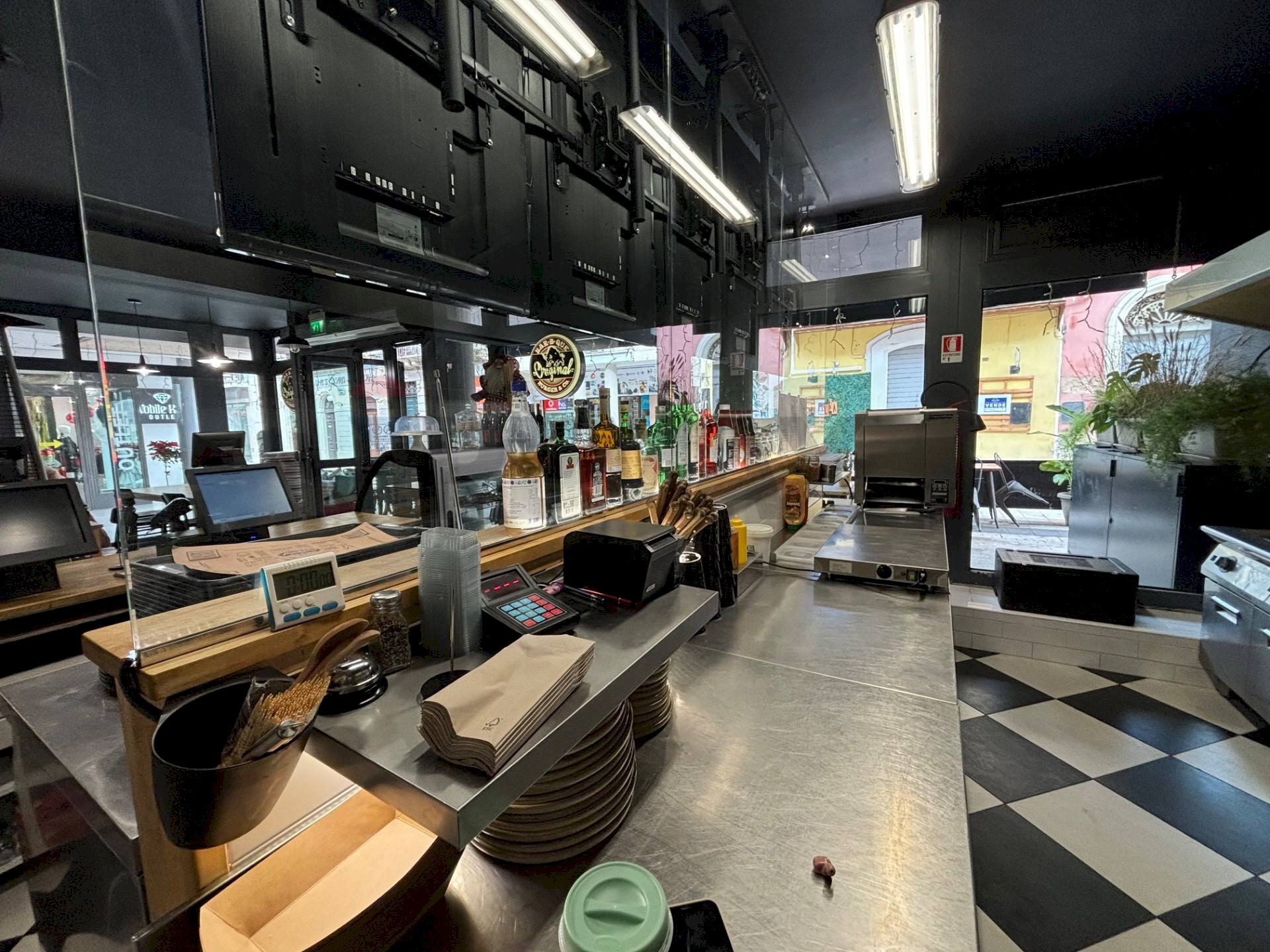 Palestra - Locale Commerciale Via Cavour
100, Vittoria - foto 3