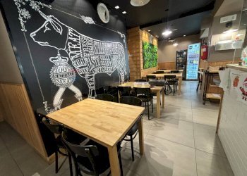 Sala da pranzo - Attività Commerciale Via Cavour
 
100, Vittoria - foto 9