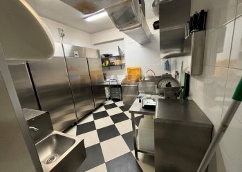 Cucina - Attività Commerciale Via Cavour
 
100, Vittoria - foto 14