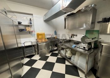 Cucina - Attività Commerciale Via Cavour
 
100, Vittoria - foto 19