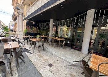 Terrazza - Attività Commerciale Via Cavour
 
100, Vittoria - foto 35