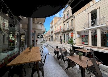 Terrazza - Attività Commerciale Via Cavour
 
100, Vittoria - foto 37