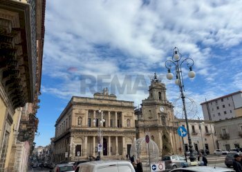 Edificio all\'aperto - Attività Commerciale Via Cavour
 
100, Vittoria - foto 40