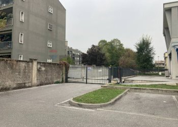 Edificio all\'aperto - Box strada padana superiore
 
19, Cernusco sul Naviglio - foto 1