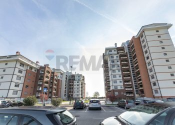 Edificio all\'aperto - Box via Caboto, Segrate - foto 13