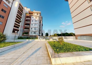 Edificio all\'aperto - Box via Caboto, Segrate - foto 17