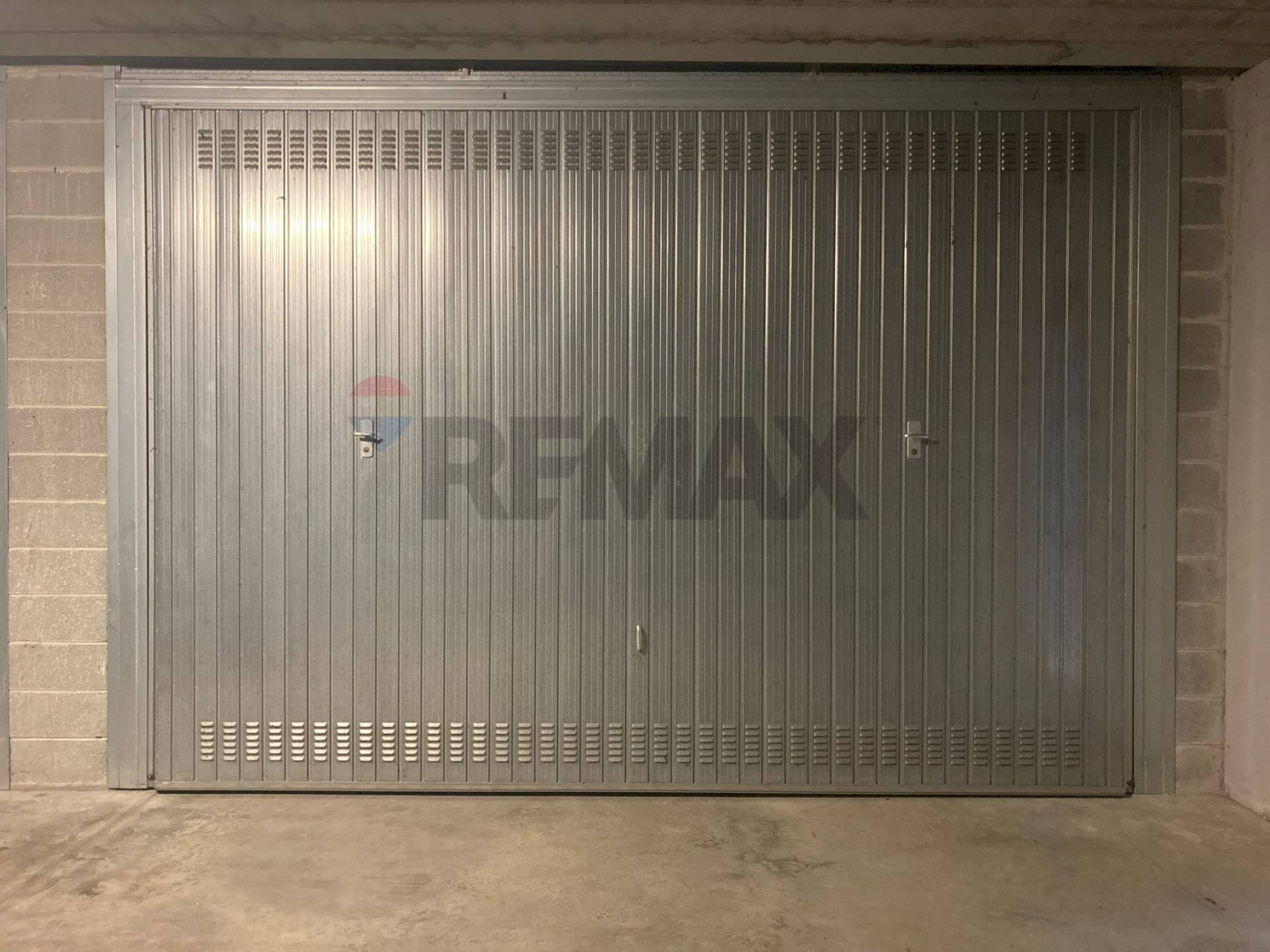 Parcheggio - Box strada statale padana superiore
 
19, Cernusco sul Naviglio - photo 1