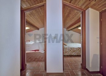 Hall / corridoio - Quadrilocale Corso Italia
 
17, Laterina Pergine Valdarno - foto 14