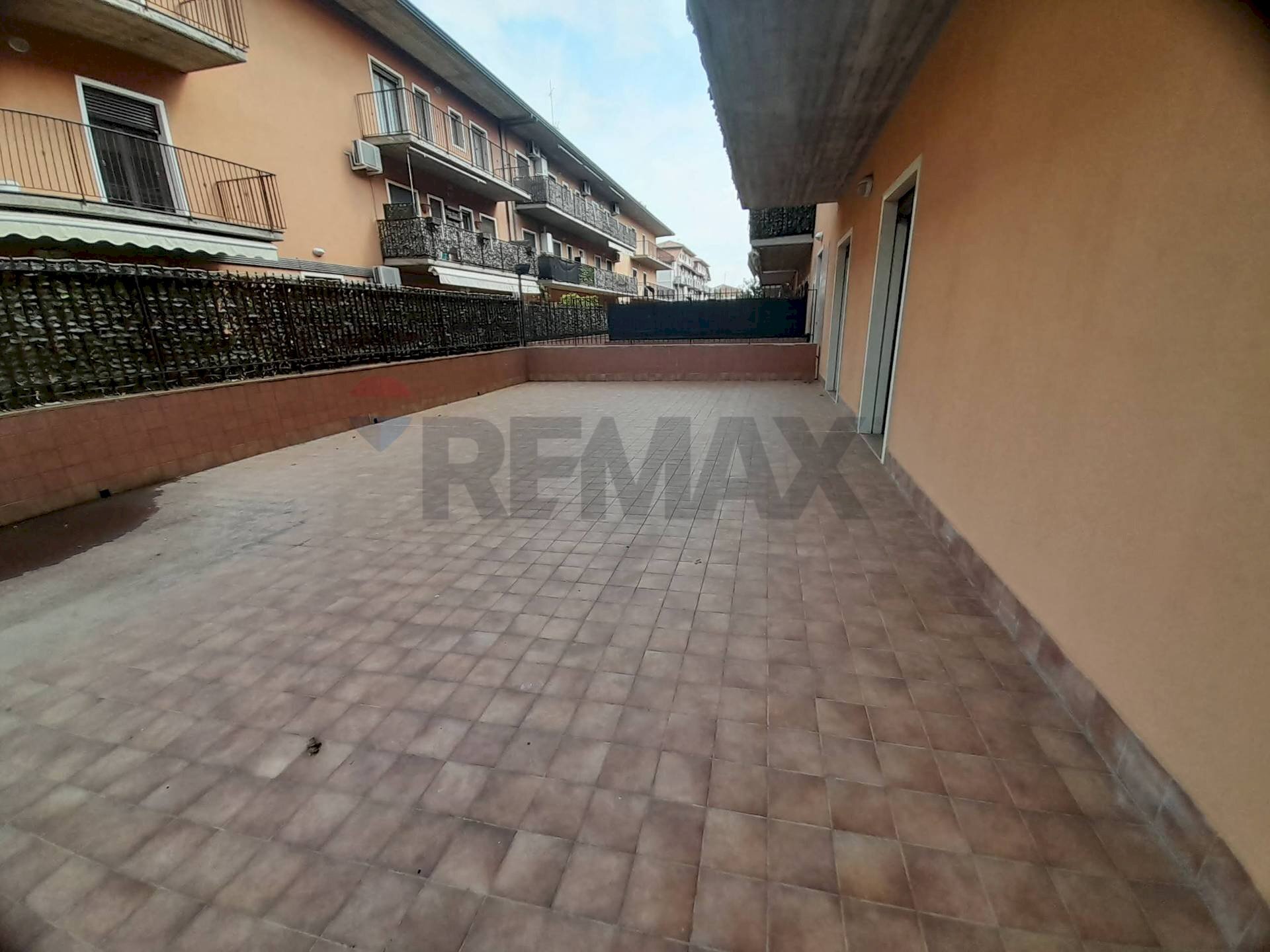 Terrazza - Quadrilocale Via Quasimodo
 
9, Camporotondo Etneo - foto 1