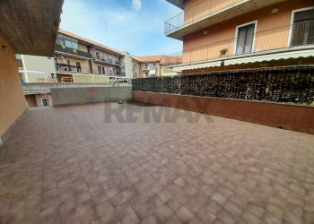 Terrazza - Quadrilocale Via Quasimodo
 
9, Camporotondo Etneo - foto 2