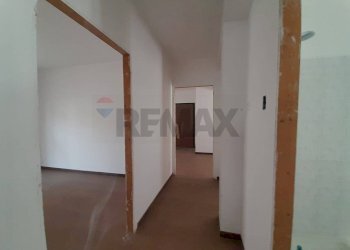 Hall / corridoio - Quadrilocale Via Quasimodo
 
9, Camporotondo Etneo - foto 9