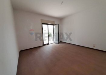 Stanza vuota - Quadrilocale Via Quasimodo
 
9, Camporotondo Etneo - foto 10