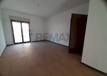 Stanza vuota - Quadrilocale Via Quasimodo
 
9, Camporotondo Etneo - foto 23