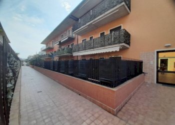 Edificio all\'aperto - Quadrilocale Via Quasimodo
 
9, Camporotondo Etneo - foto 27