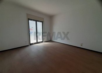 Stanza vuota - Quadrilocale Via Quasimodo
 
9, Camporotondo Etneo - foto 29