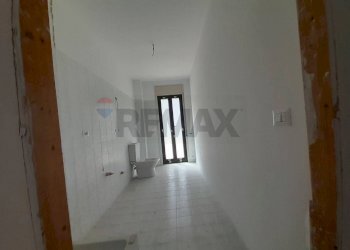 Stanza vuota - Quadrilocale Via Quasimodo
 
9, Camporotondo Etneo - foto 30