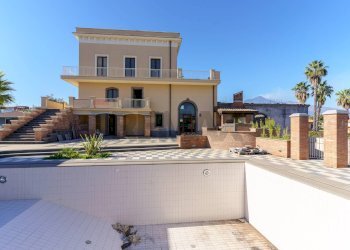 Casa all\'aperto - Villa Luigi Capuana
 
10, Aci Sant'Antonio - foto 1