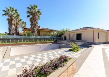 Terrazza - Villa Luigi Capuana
 
10, Aci Sant'Antonio - foto 13