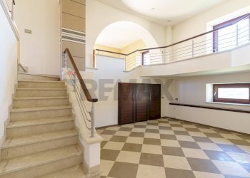 Scale - Villa Luigi Capuana
 
10, Aci Sant'Antonio - foto 22