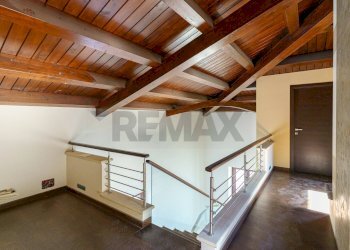 Scale - Villa Luigi Capuana
 
10, Aci Sant'Antonio - foto 60