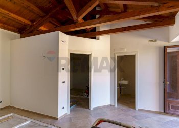 Stanza vuota - Villa Luigi Capuana
 
10, Aci Sant'Antonio - foto 65