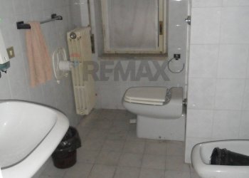 Bagno - Appartamento Corso  Vittorio Emanuele
 
109, Caltanissetta - foto 9